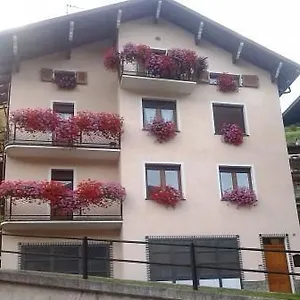 Appartamento Casa Debora, Isolaccia